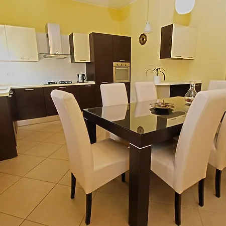Milio 1105 Apartament